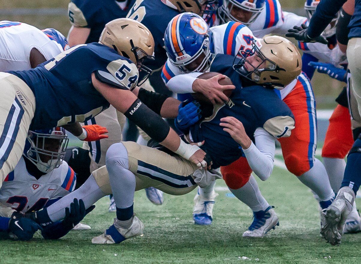 Class 6A football state semifinal: East St. Louis 32, Lemont 29